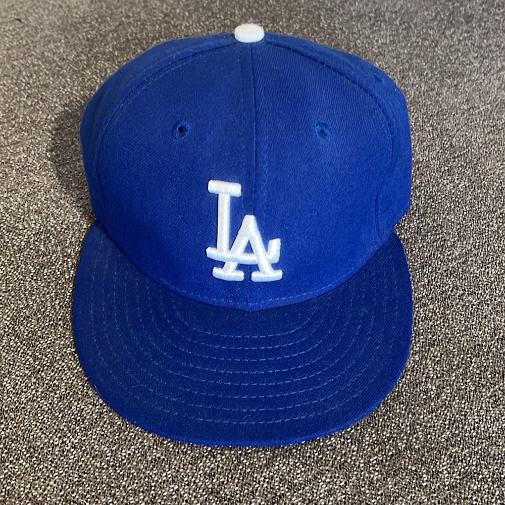 Los Angeles Dodgers New Era On Field Cap Size  6 1/8 World Series Champions